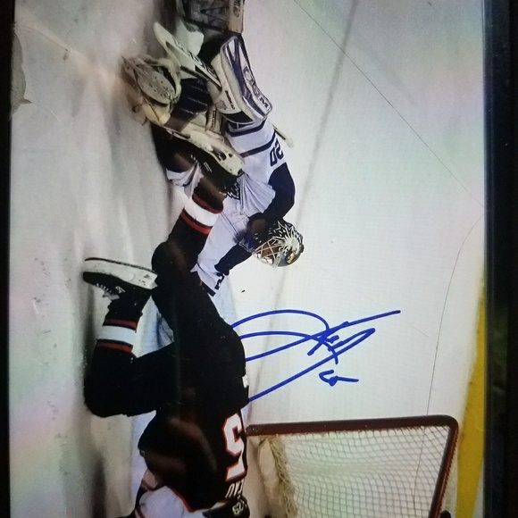 Four signed hockey photos - Picture 4 of 4